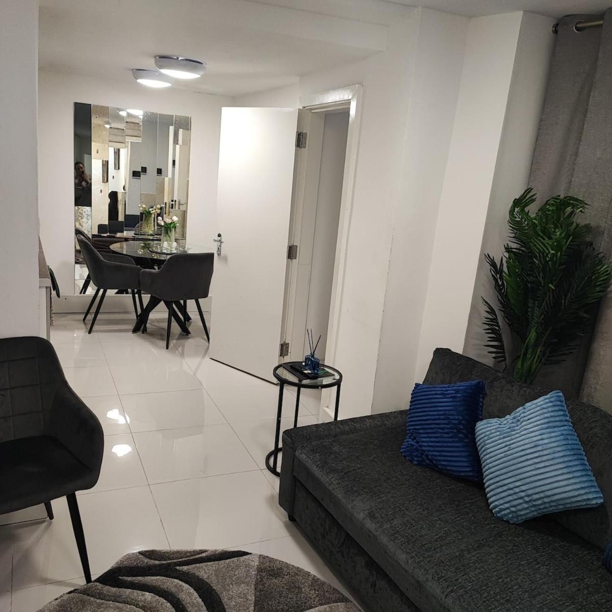 1B Apartment, 30 Mins To Oxford Street Londres Exterior foto